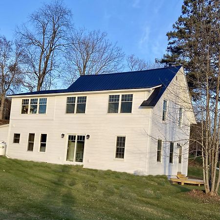 Beach House - On Lake Time Newport Exterior foto