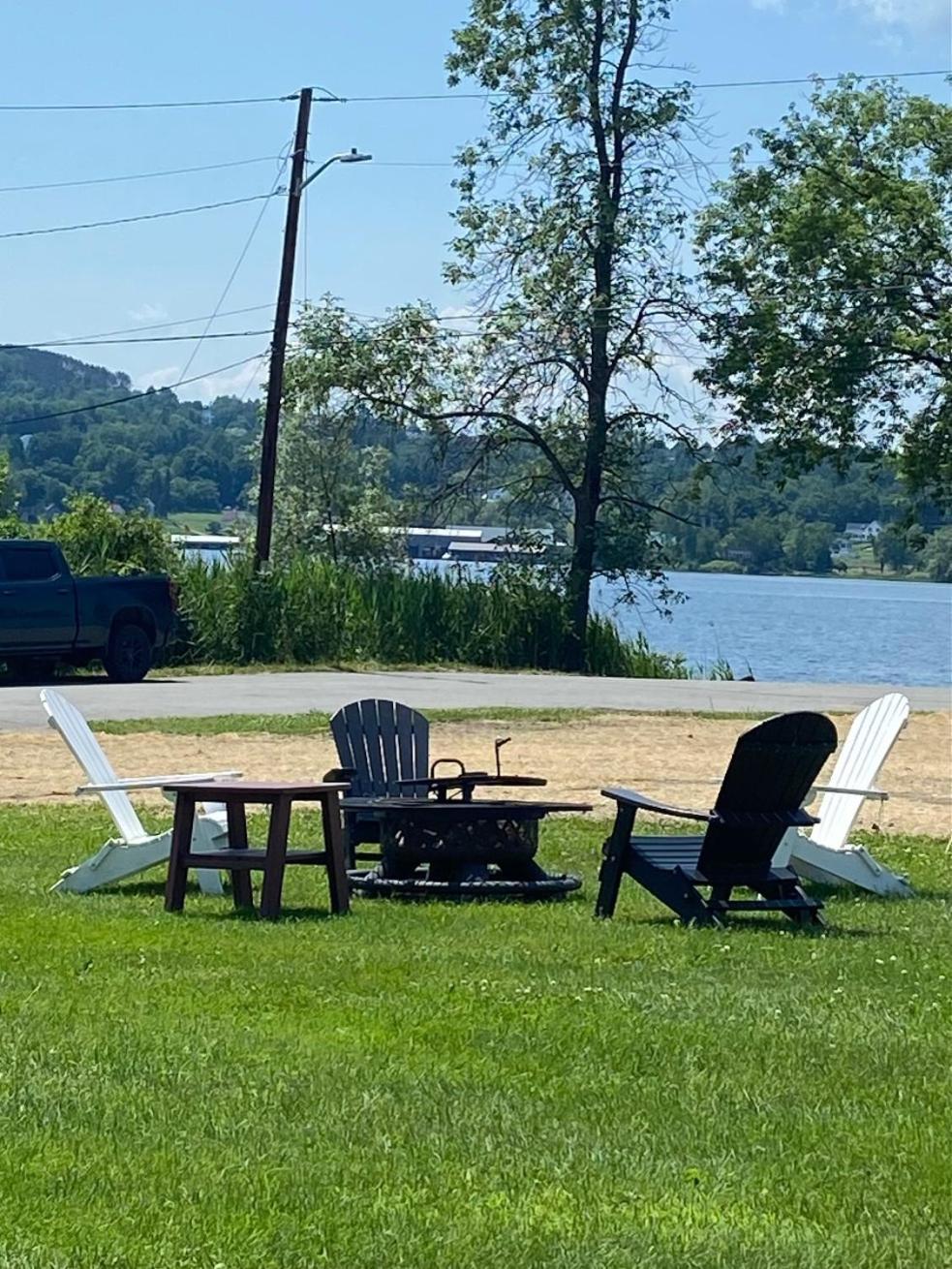 Beach House - On Lake Time Newport Exterior foto